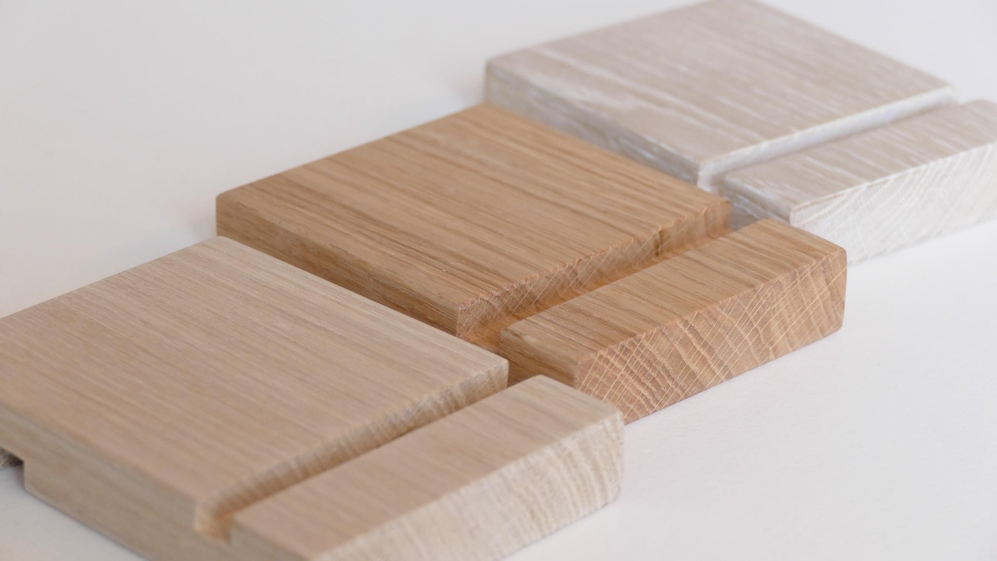 Support téléphone et tablette en bois massif – Atelier d'ébéniste Thierry  Simon